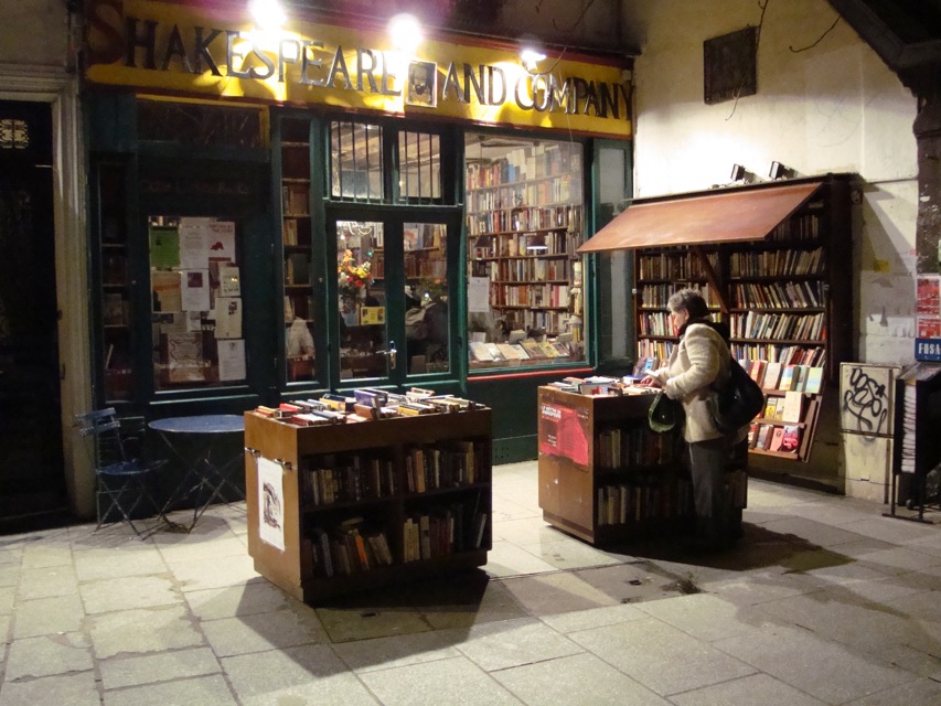 Shakespeare and company book shop, Paris
