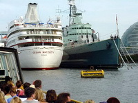 Thames river tours, London